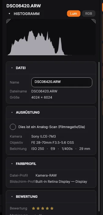 Das Info-Panel: Histogramm, Kamera und Objektiv, Belichtung, Bewertung, Markierung, Farbmarkierung und Tags