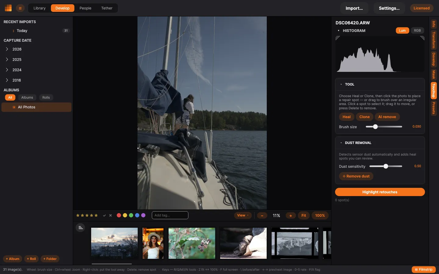 Touchup mode: the photo with the retouching panel